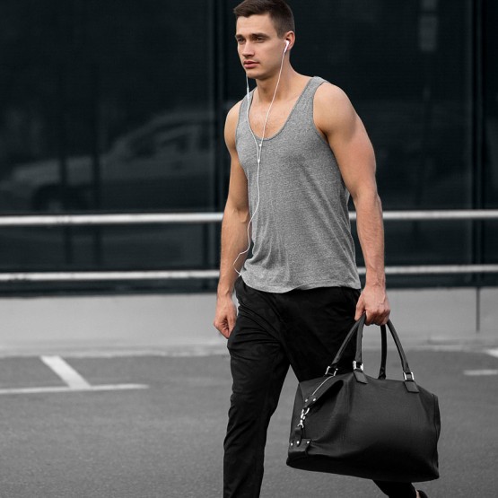 Travel M Black